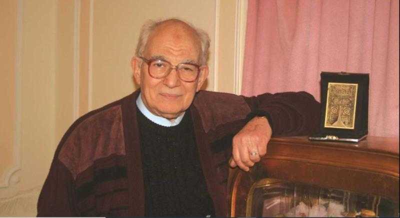 شاهد.. رشوان توفيق يبكي على الهواء بعد حكم المحكمة لصالحه ضد ابنته