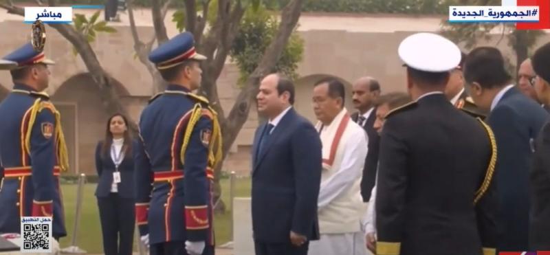 شاهد.. السيسي يزور ضريح المهاتما غاندي