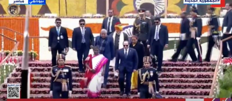 السيسي ورئيسة الهند يغادران مقر الاحتفال بيوم الجمهورية.. «فيديو»