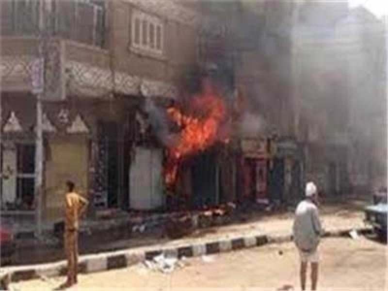 إخماد حريق في معرض موبيليات بمنطقة أرض اللواء