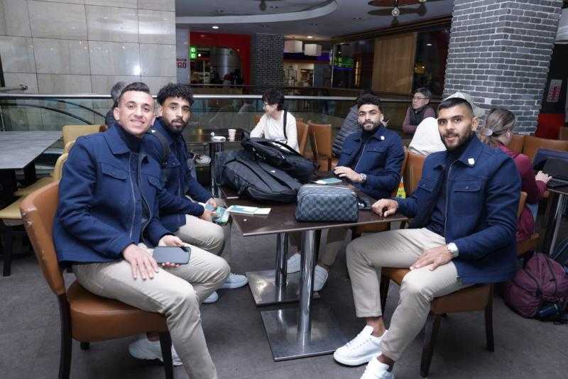 بعثة الأهلي تصل مطار القاهرة استعدادًا للسفر إلى المغرب