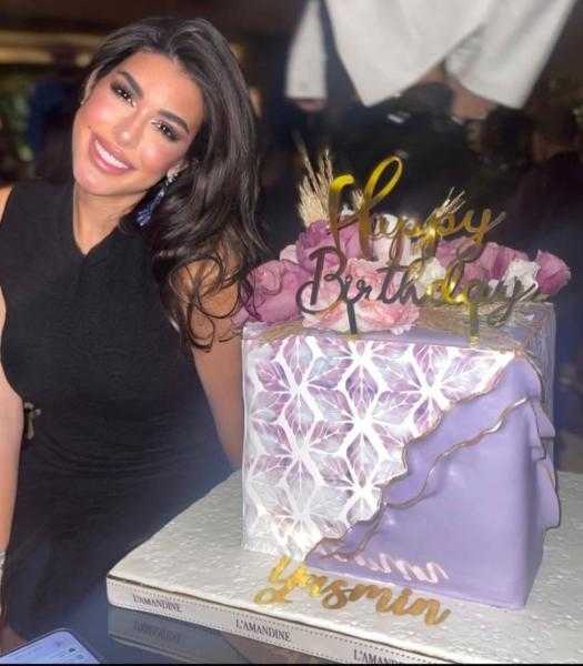 ياسمين صبري تحتفل بعيد ميلادها للمرة الخامسة والجمهور يشن هجوما عليها