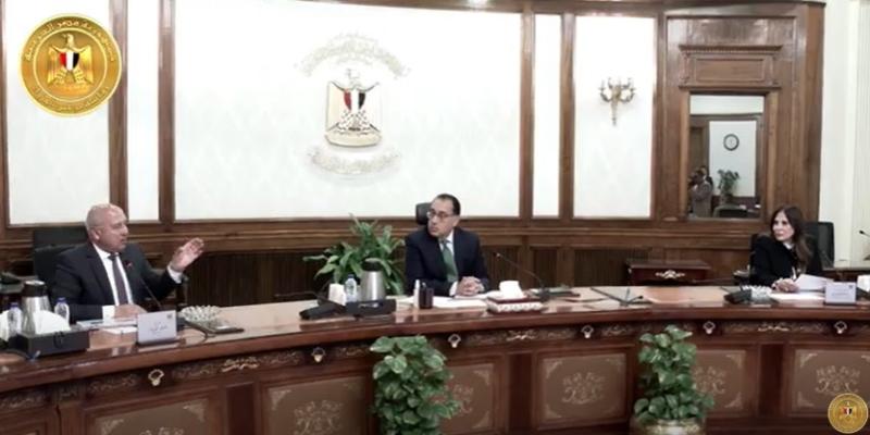 رئيس الوزراء يتابع إجراءات انتقال الحكومة للعمل من العاصمة الإدارية الجديدة.. «فيديو»