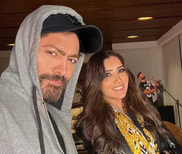 الجمهور يبحث عن فيلم «تاج» بعد انضمام النجمة مي عمر