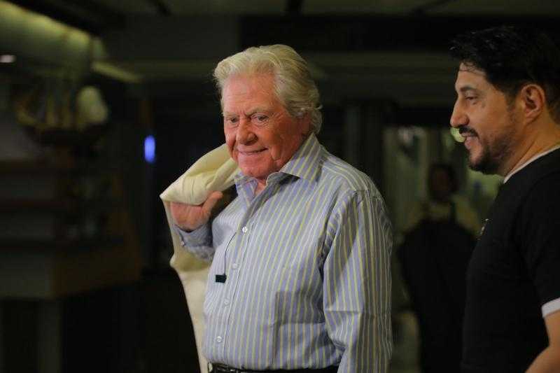 حسين فهمي يشارك بعمل متميز.. وزيرة الثقافة تكشف موعد افتتاح مسرح مصر