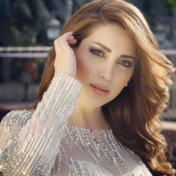 نسرين طافش تسحر القلوب بإطلالة أنثوية ناعمة