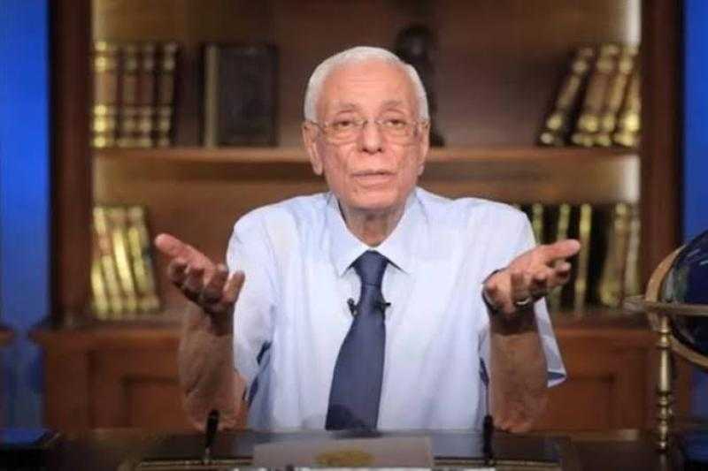 حسام موافي يُفجر مفاجأة: ”السجائر أفضل دواء للاكتئاب” - فيديو