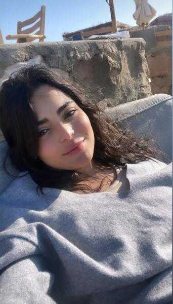 إطلالة صباحية لأسماء جلال في أحدث ظهور لها