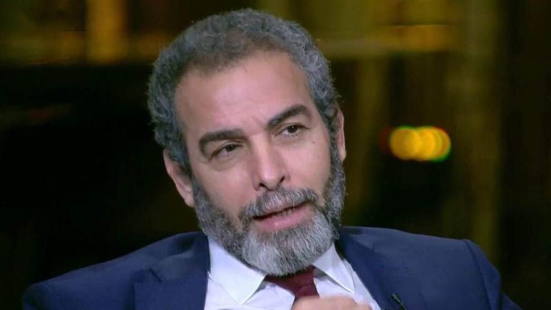 أحمد عبد العزيز: الرجل ينظر إلى غير زوجته لهذه الأسباب - فيديو