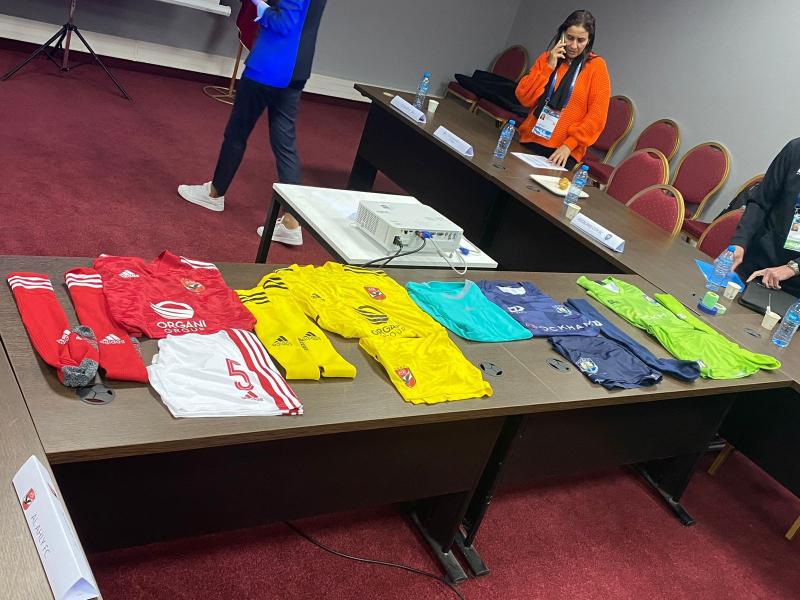 الأهلي بالزي الأساسي أمام أوكلاند سيتي في كأس العالم للأندية