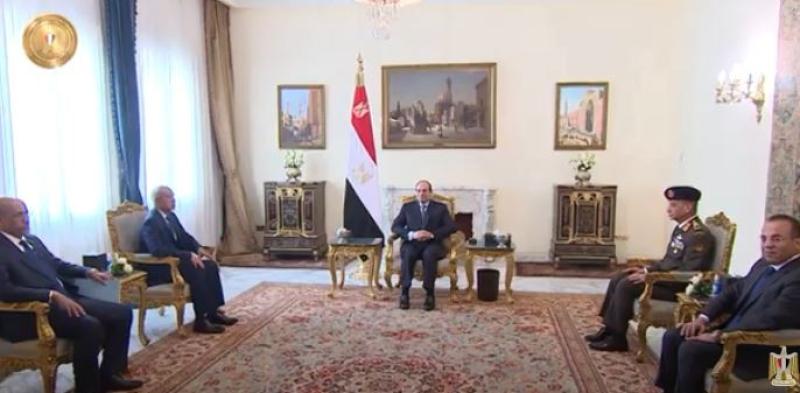 شاهد.. الرئيس السيسي يستقبل وزير الدفاع الوطني في موريتانيا «فيديو»
