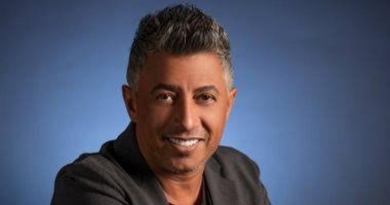 عمر العبداللات يبكي عائلة طلال مداح والجمهور بأغنية ”قولوا للغالي” في ليلة صوت الأرض