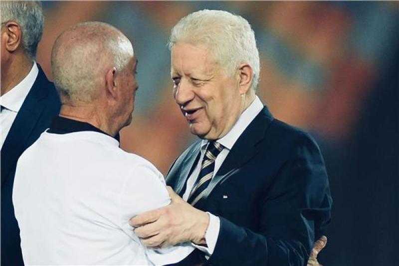 «أسامة هيشيله الشنطة».. مرتضى منصور يعلن عودة فيريرا للزمالك