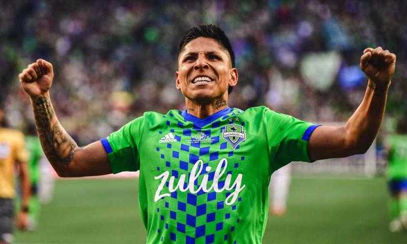 مهاجم سياتل يتحدى الأهلي قبل مواجهة كأس العالم للأندية