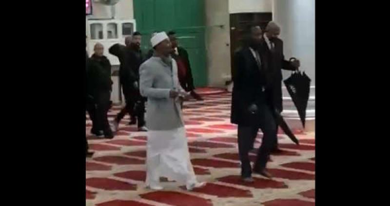 رئيس تشاد يصلي في المسجد الأقصى