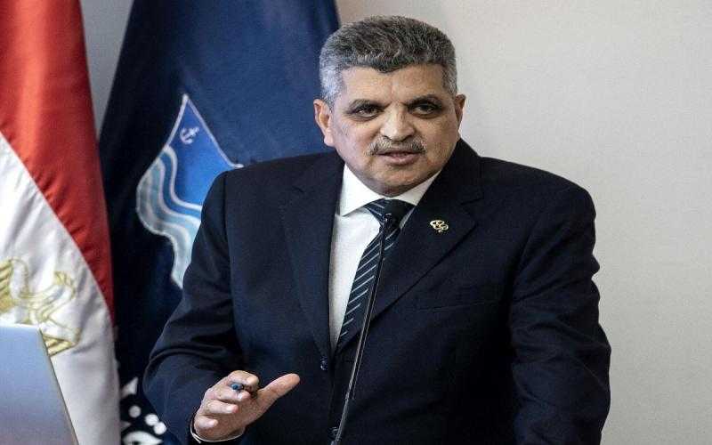 أسامة ربيع عن القناة الجديدة: «ادعوا أنها ترعة لكنها رفعت الإيرادات وعبور السفن للضعف»