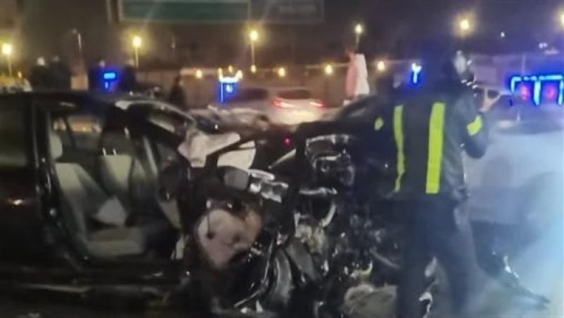 مصرع شخصين في حادث اصطدام سيارة بعمود إنارة بمدينة نصر