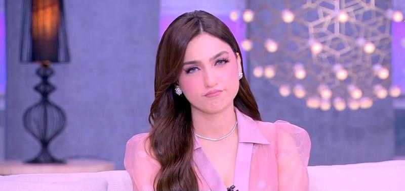 شاهد.. سيدة تُلقن ياسمين عز درسًا قاسيًا: «فضلت أبوس رجليه وإيديه وخاني قدام عيني»