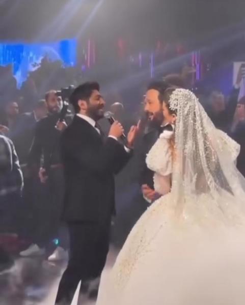 تامر حسني يشعل حفل زفاف أحمد عصام