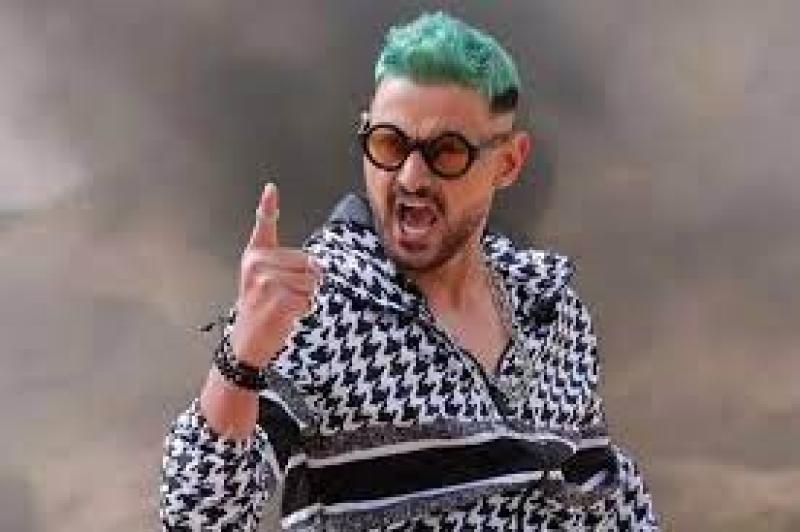 رامز جلال يروج لفيلمه الجديد «أخي فوق الشجرة».. ويكشف عن موعد عرضه