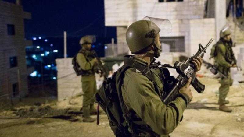 إصابة فلسطينيين اثنين في مداهمة لجيش الاحتلال الإسرائيلي في الضفة الغربية