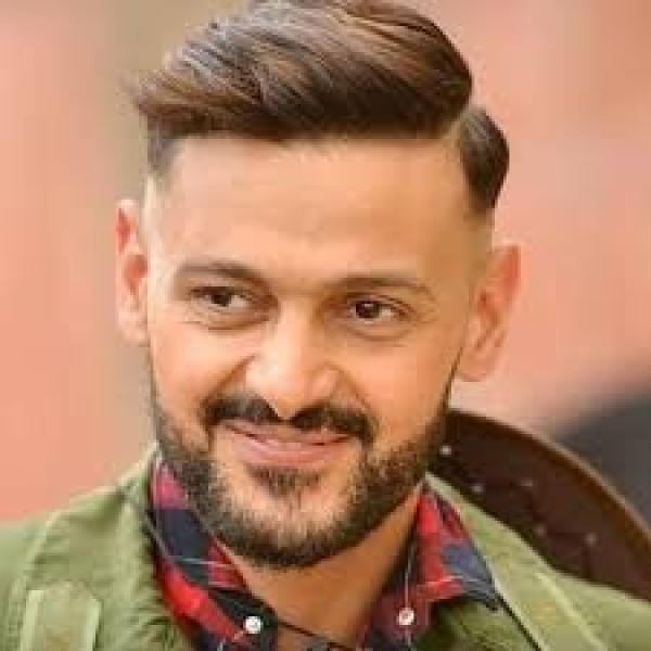 رامز جلال يكشف عن تصوير برنامج رمضاني في سنغافورة