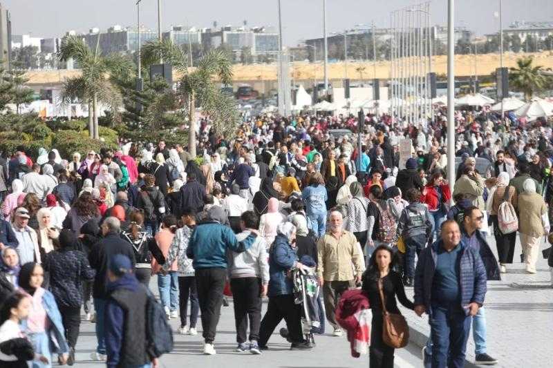 منسق البرنامج الثقافي بمعرض الكتاب: الإقبال الجماهيري على الدورة الحالية درسا للجميع.. «فيديو»