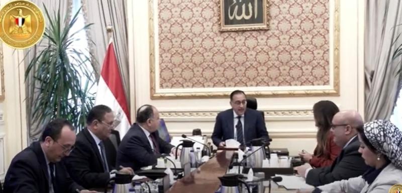 مدبولي يجتمع بوزير المالية لمراجعة مشروعات تحفز القطاع الصناعي.. «فيديو»