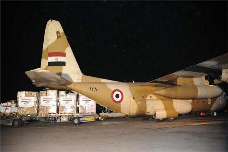 طائرات عسكرية مصرية لتقديم المساعدات لضحايا الزلازل