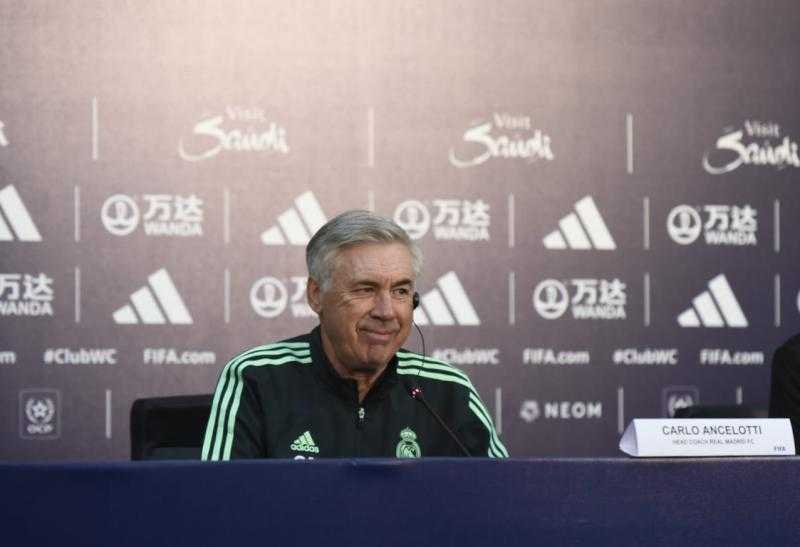 أنشيلوتي يكشف موقفه النهائي من الرحيل عن ريال مدريد