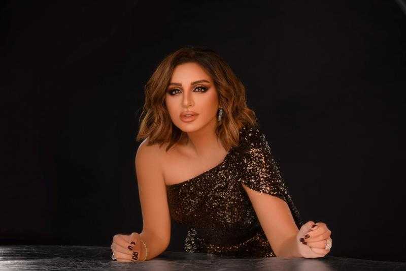 أنغام تصل الكويت استعدادًا لحفلها غدًا