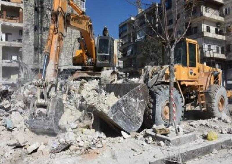 مراسل ”القاهرة الإخبارية” من أنقرة: هناك صعوبة في الوصول إلى الأحياء تحت الأنقاض