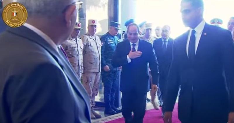 السيسي يصل مقر افتتاح المرحلة الثانية للمدينة الصناعية «سايلو فوودز»