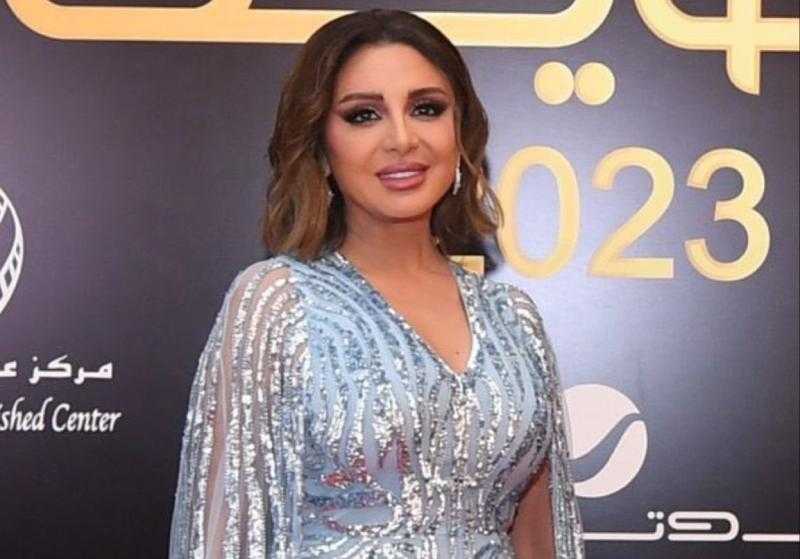 معشوقة الشعب الكويتي تُبدع في هلا فبراير.. وعبدالله الرويشد يؤكد: «أنغام أفضل مطربة غنت خليجي ومجيئها للكويت فرحة»