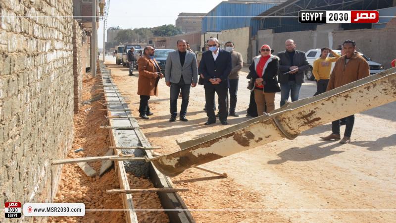 محافظ القليوبية يتابع المشروعات الخدمية الجاري تنفيذُها لدفع الأعمال