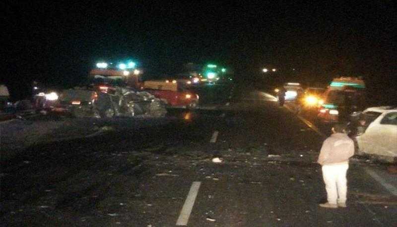 التحفظ على سائقي حادث طريق الواحات المتسبب في وفاة 7 أشخاص وإصابة 17 آخرين