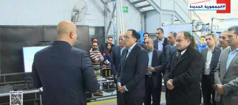 شاهد.. «مدبولي» يتفقد مشروعات صناعية وعقارية بالسادس من أكتوبر