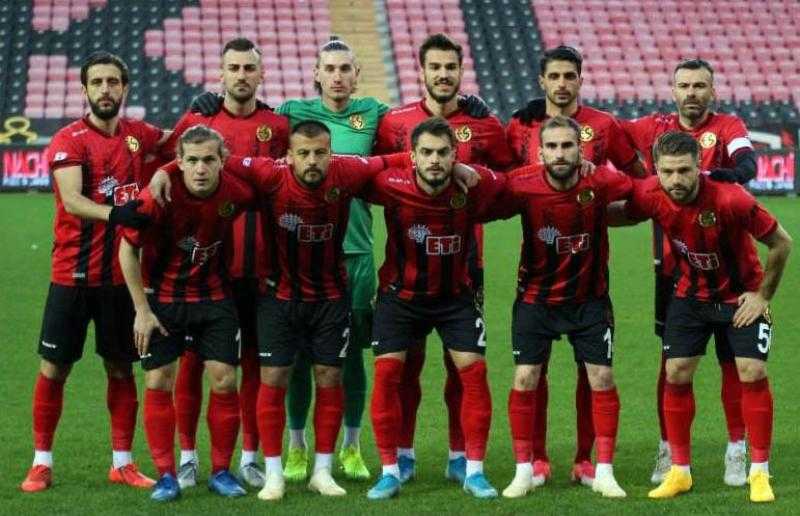رسميًا.. نادي أضنة سبور ينسحب من الدوري التركي بسبب الزلزال