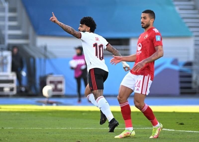 فلامنجو يتقدم على الأهلي بالهدف الثالث