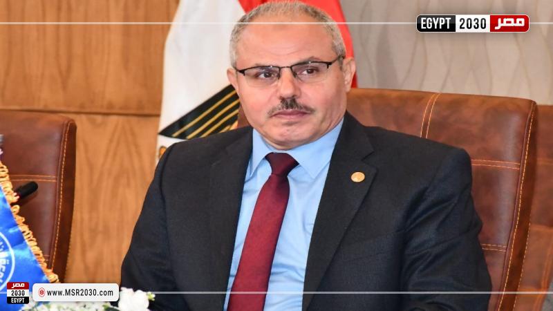 رئيس جامعة قناة السويس