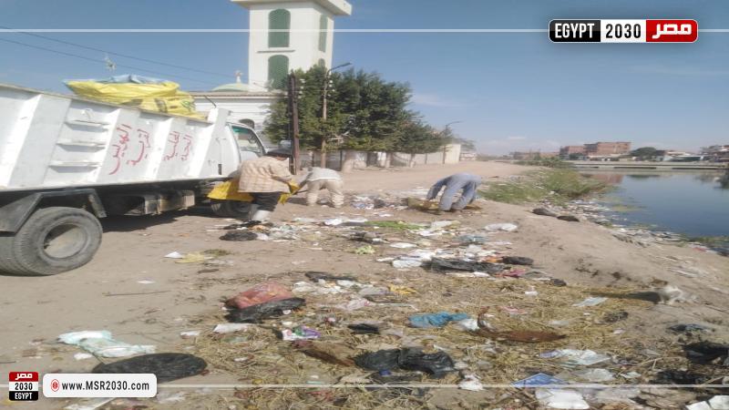 جمع ورفع ١٢٥ طن مخلفات وقمامة بمركز ومدينة الإسماعيلية