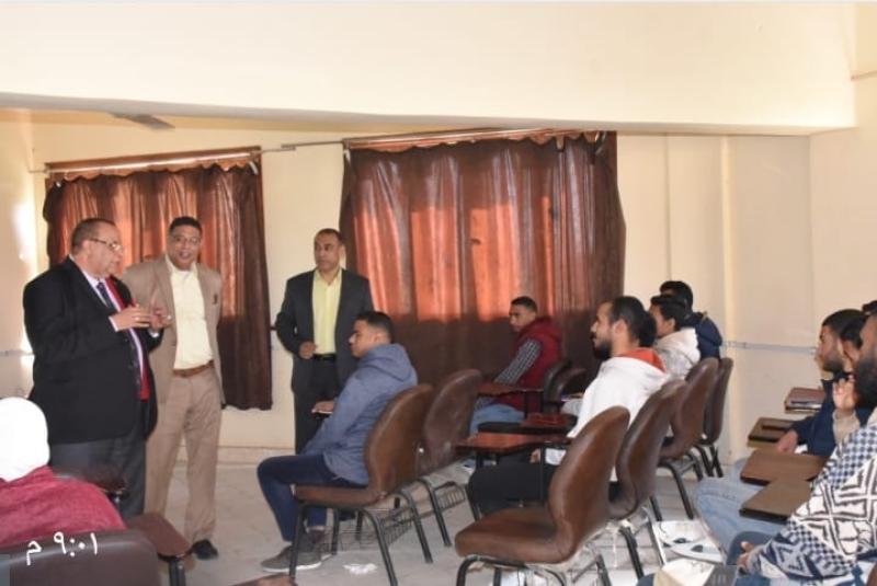 لقاءات لتوعية طلاب جامعة الأقصر بمخاطر الهجرة غير الشرعية 