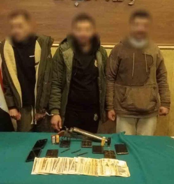 حبس 3 عناصر إجرامية بحوزتهم حشيش وفرد خرطوش بعين شمس