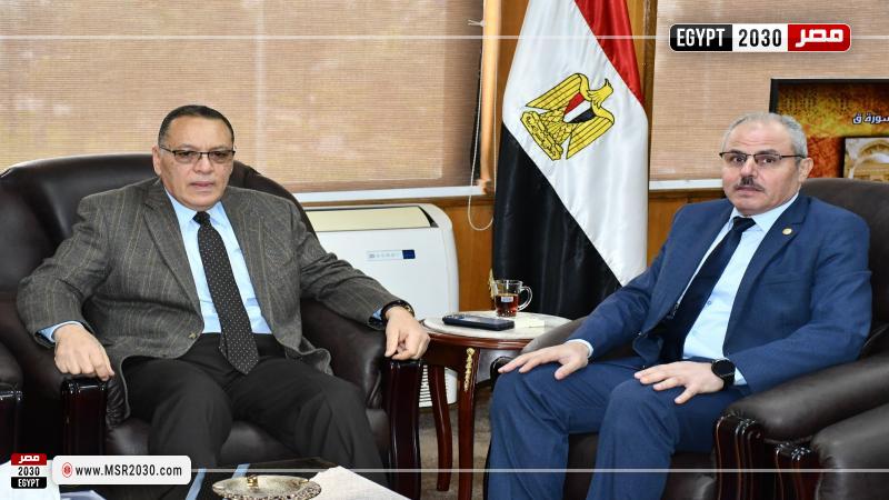 محافظ الشرقية بجامعة قناة السويس