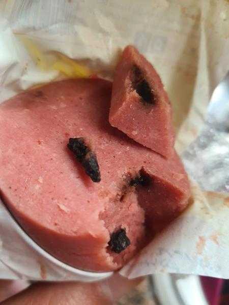 بالصور.. لانشون بفضلات فئران على موائد المصريين!