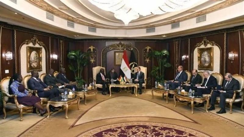 وزير الداخلية: حريصون على مد جسور التواصل مع غانا