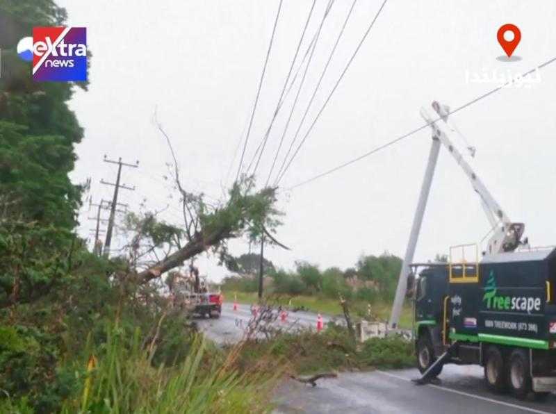 فيصانات وانهيارات أرضية.. طوارئ في نيوزيلندا بسبب إعصار عنيف