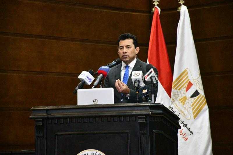 وزير الرياضة يشهد حفل تخريج الدفعة الأولى من المعدين النفسيين