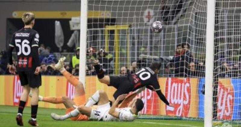الشوط الأول.. ميلان يتقدم بهدف نظيف أمام توتنهام في دوري أبطال أوروبا