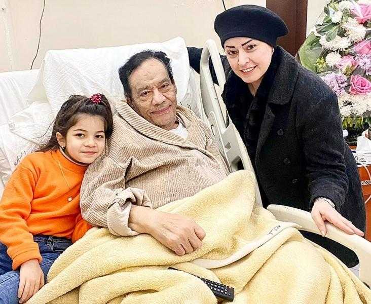 شاهد.. رسالة مؤثرة لـ حلمي بكر في أول ظهور له بعد الخروج من المستشفى